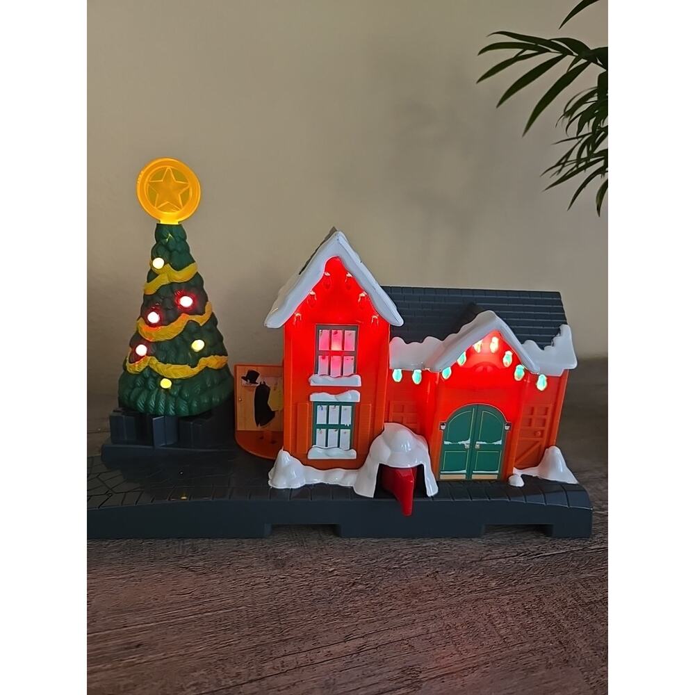 Thomas & Friends - Tomy/ Trackmaster THOMAS’ CHRISTMAS DELIVERY STATION WORKS